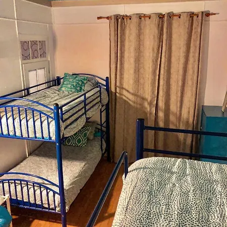 Buddha Bee - 18 To 35 Years Old Only Hostel Lagos