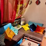 Hostel Buddha Bee - 18 To 35 Years Old Only