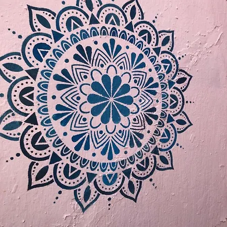 Hostel Buddha Bee - 18 To 35 Years Old Only