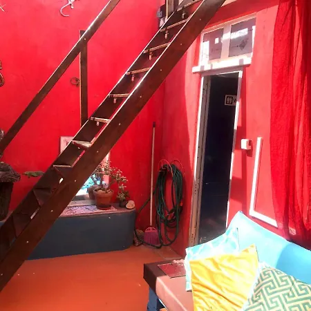Hostel Buddha Bee - Female Lagos