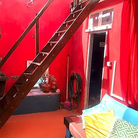 Hostel Buddha Bee - Female Lagos