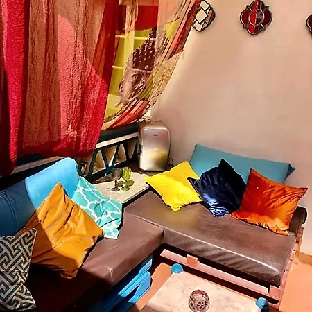 Buddha Bee - Female Hostel *